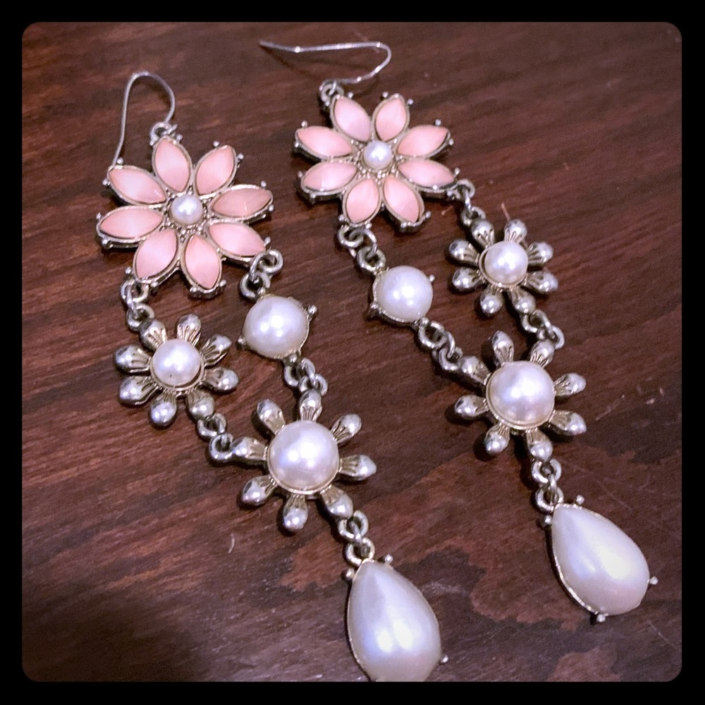 Flower Pearl Earrings